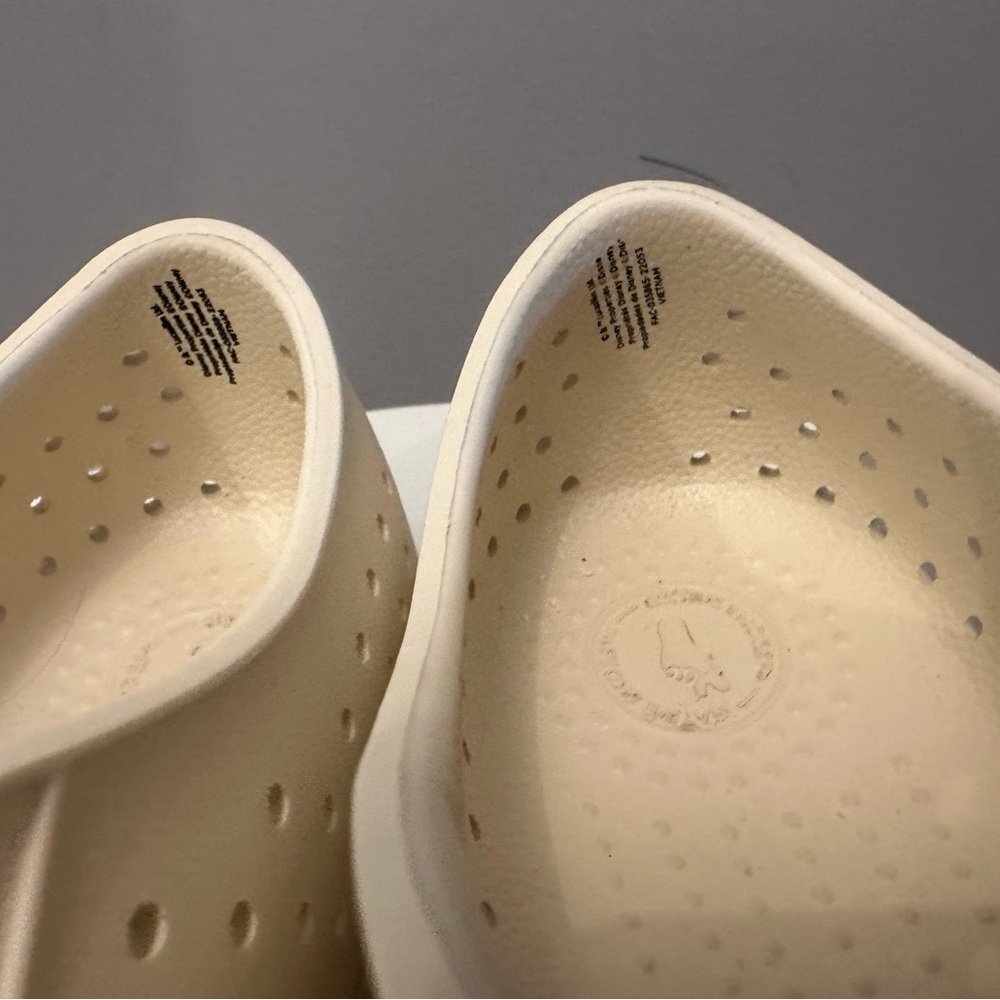 EUC Native x Star Wars Sneakers. Women’s 10/men’s 9. - Picture 5 of 7